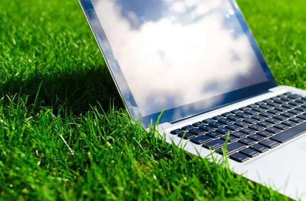 Tips on looking after a laptop in warm weather